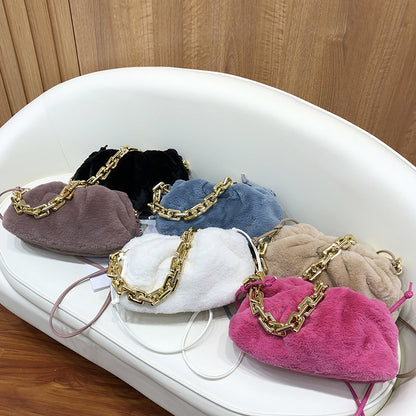 Furry One-Shoulder Diagonal Chain Bag