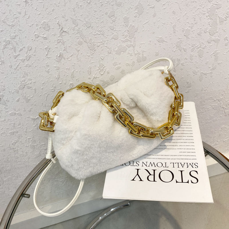 Furry One-Shoulder Diagonal Chain Bag
