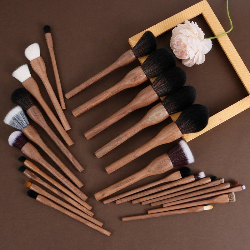 Vintage Soft Black Walnut Makeup Brush