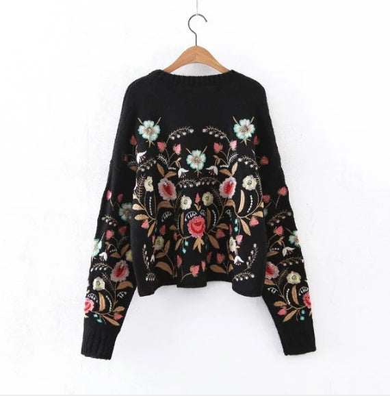Embroidery Pullover Sweatshirt