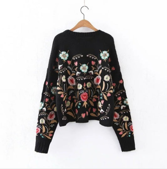 Embroidery Pullover Sweatshirt
