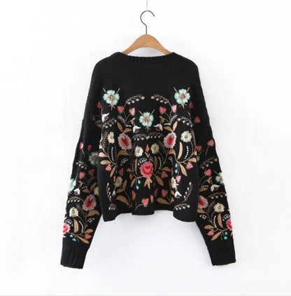 Embroidery Pullover Sweatshirt