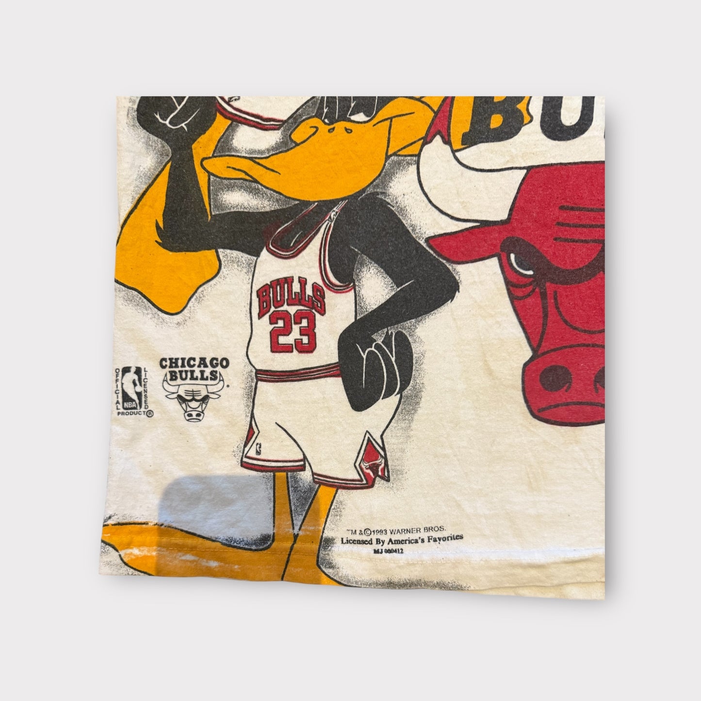Vintage 1993 Chicago Bulls Daffy Duck Warner Bros NBA Changes Tee Jordan Rare