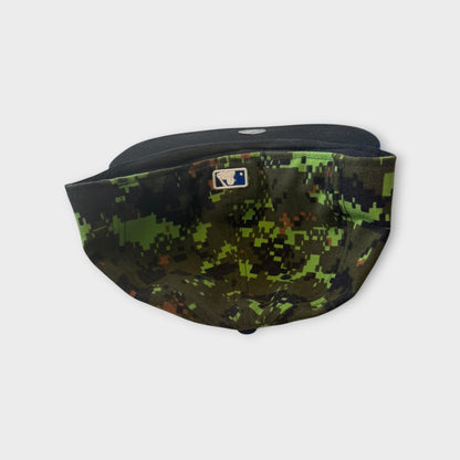 Official Toronto Blue Jays New Era Fitted Cap Size 7 1/4 57.7 cm Minecraft Style Multicoloured Print Green Blue Brown
