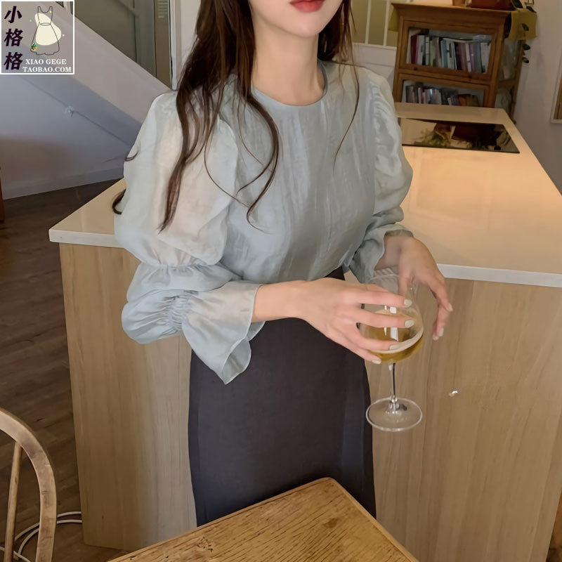 Women's Lantern Sleeve Blouse